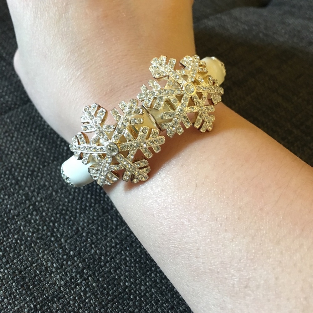 Snowflake Bracelet - Picture 2 of 5